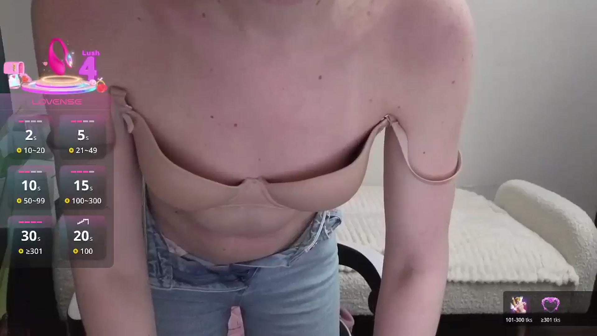 Gallery image thumbnail from BlueFlowerr's myfreecams stream on, 12/29/2025, 24:24 image 10 of 20