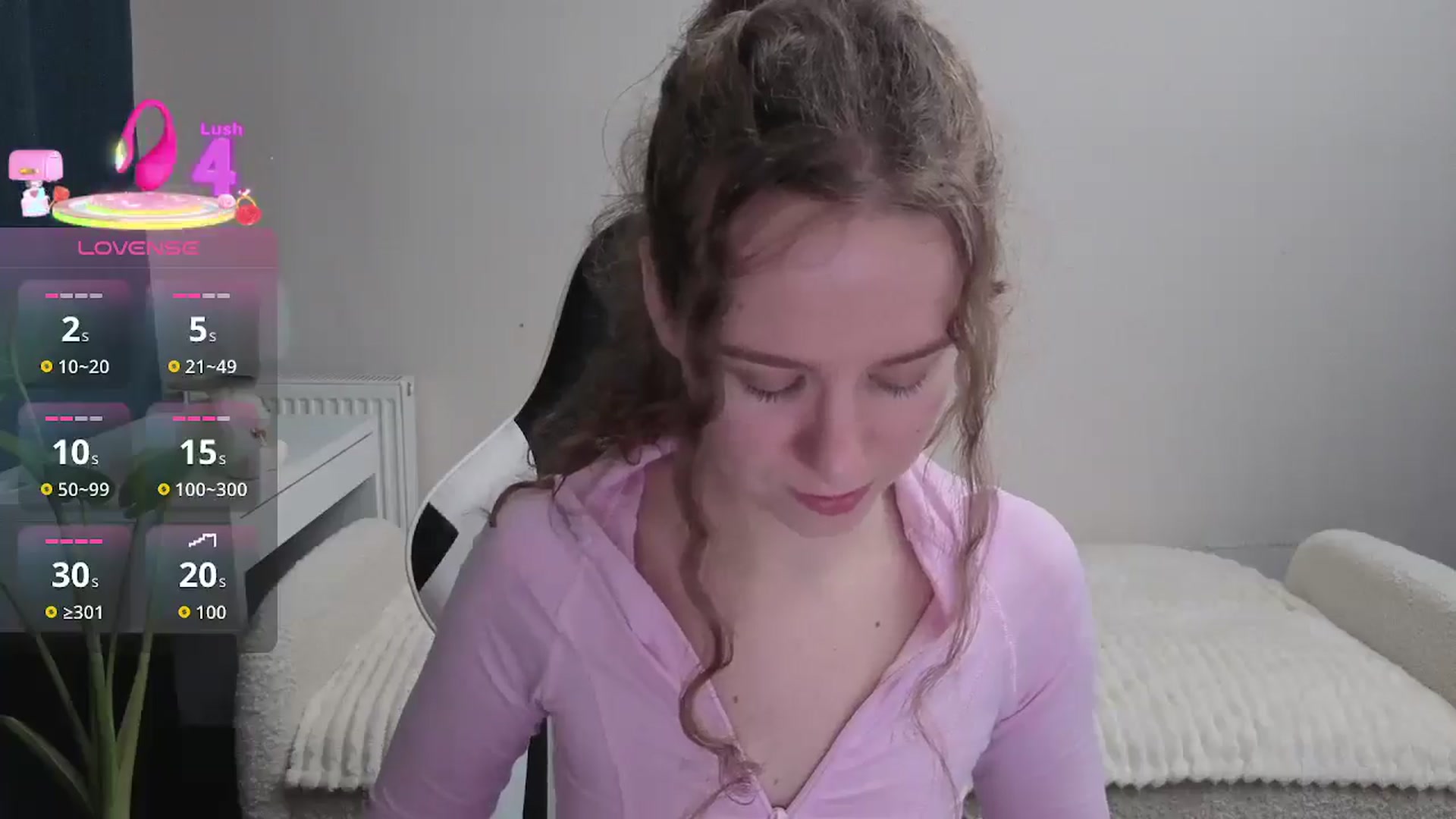 Gallery image thumbnail from BlueFlowerr's myfreecams stream on, 12/29/2025, 19:39 image 19 of 20