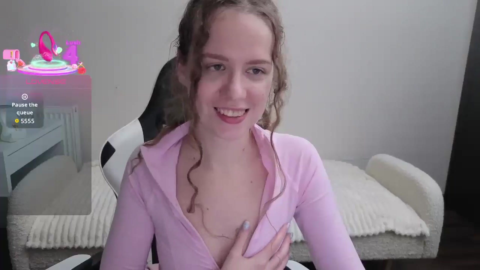 Gallery image thumbnail from BlueFlowerr's myfreecams stream on, 12/29/2025, 23:42 image 2 of 20