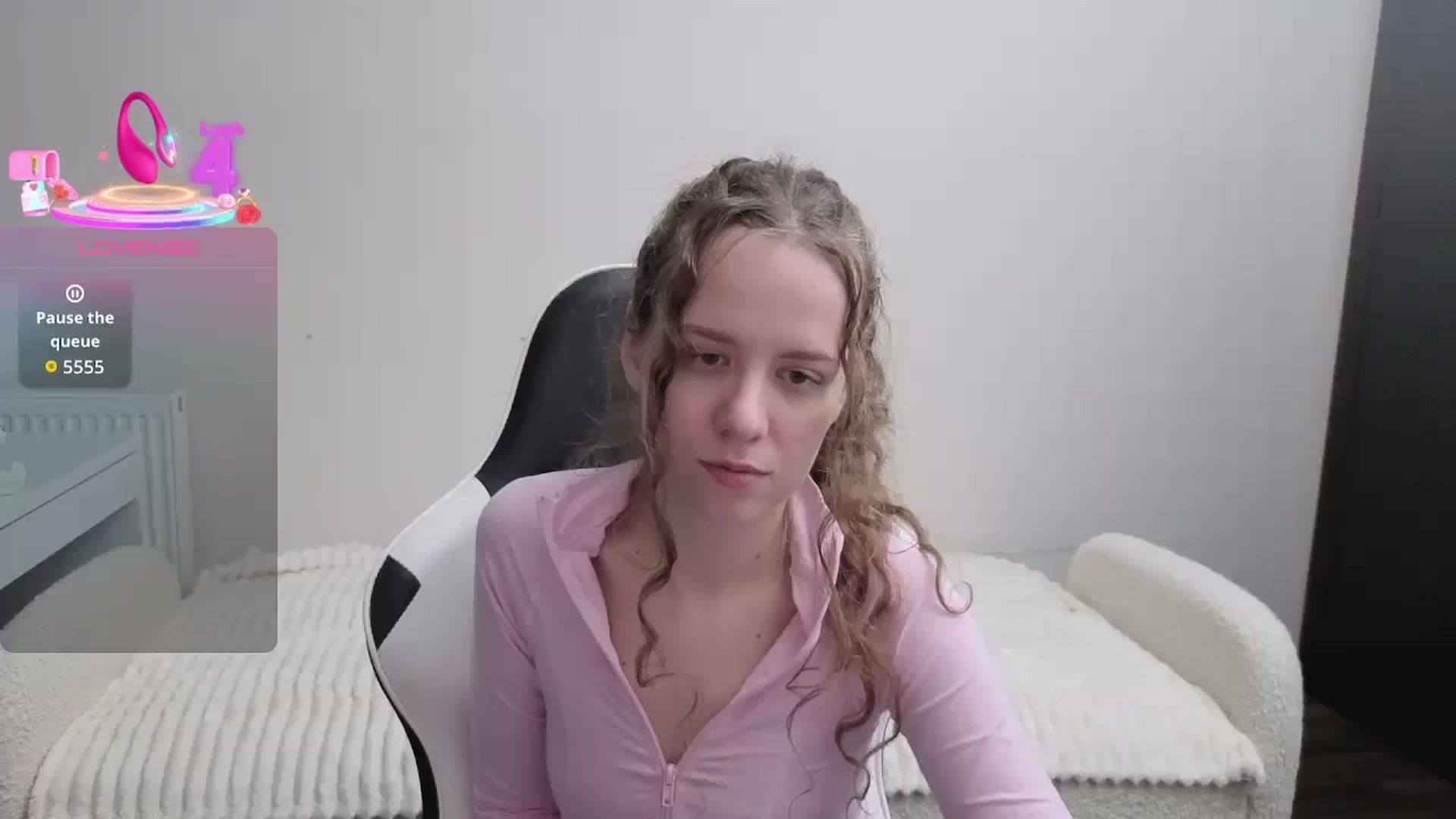 Gallery image thumbnail from BlueFlowerr's myfreecams stream on, 12/30/2025, 01:11 image 15 of 20