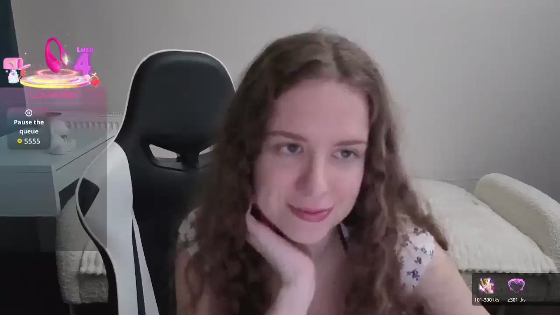 Gallery image thumbnail from BlueFlowerr's myfreecams stream on, 12/30/2025, 21:59 image 12 of 20