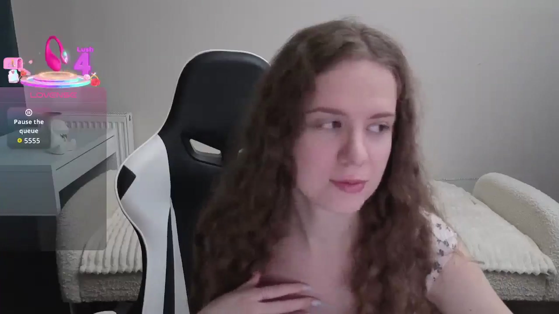 Gallery image thumbnail from BlueFlowerr's myfreecams stream on, 12/30/2025, 21:59 image 17 of 20