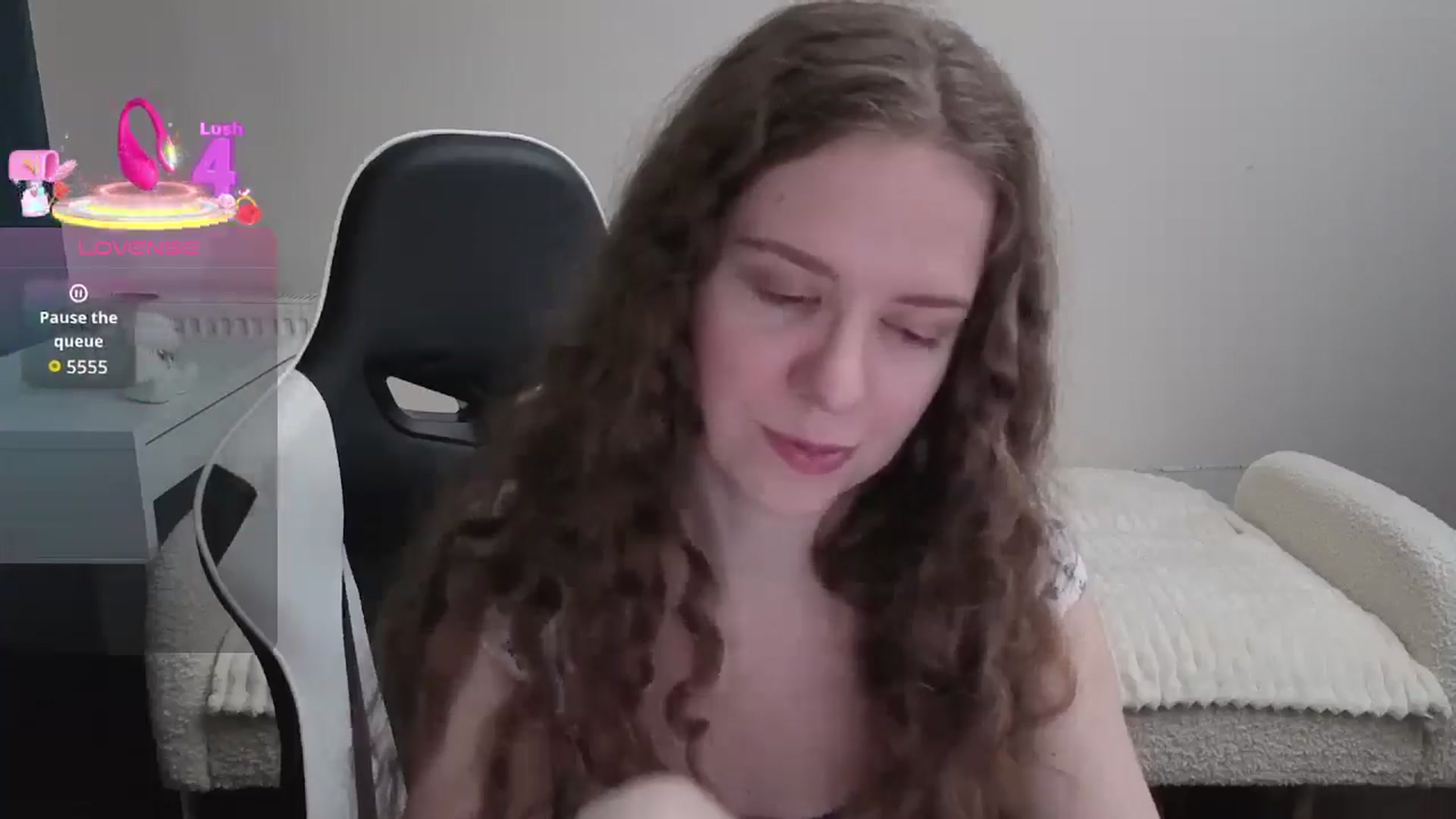 Gallery image thumbnail from BlueFlowerr's myfreecams stream on, 12/30/2025, 21:59 image 4 of 20