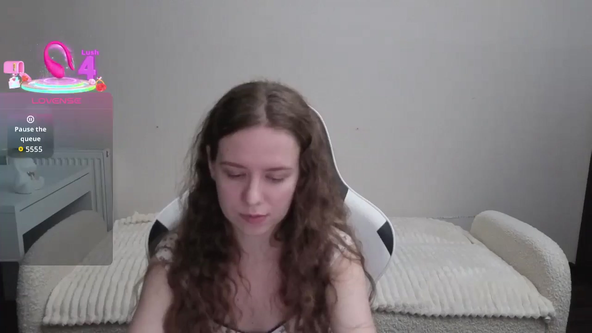 Gallery image thumbnail from BlueFlowerr's myfreecams stream on, 12/30/2025, 23:59 image 14 of 20
