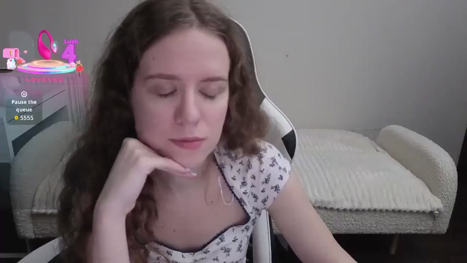 Gallery image thumbnail from BlueFlowerr's myfreecams stream on, 12/31/2025, 01:04 image 15 of 20