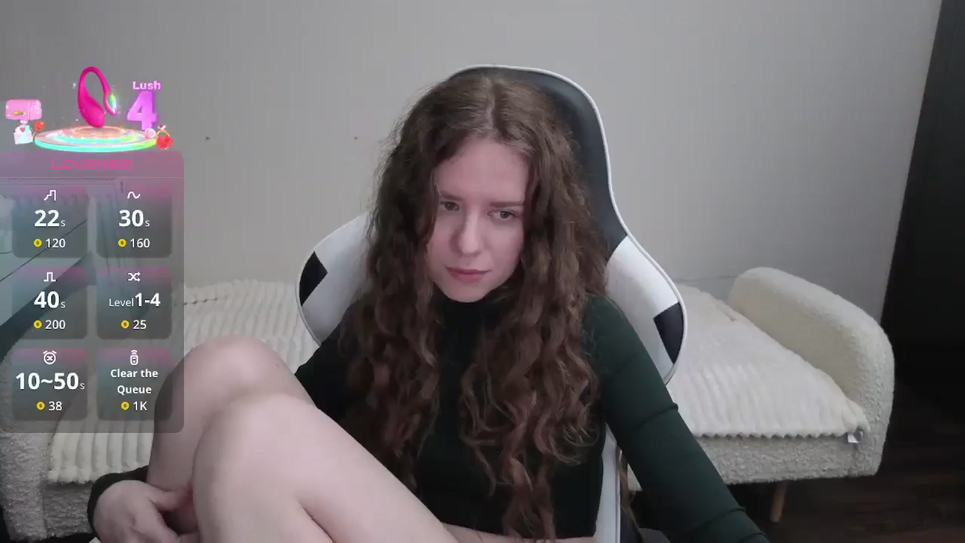 Gallery image thumbnail from BlueFlowerr's myfreecams stream on, 01/04/2026, 24:46 image 17 of 20