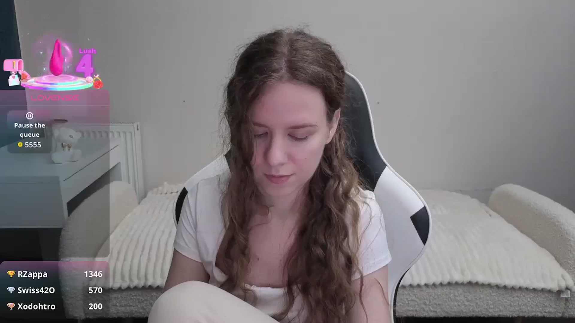 Gallery image thumbnail from BlueFlowerr's myfreecams stream on, 01/04/2026, 23:48 image 17 of 20