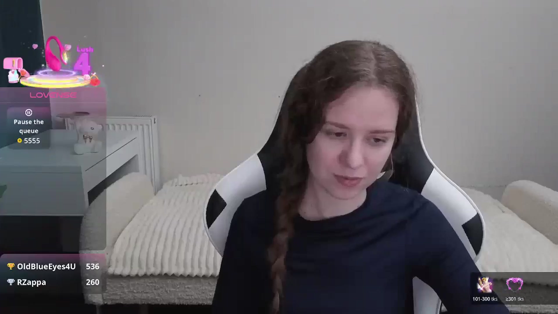Gallery image thumbnail from BlueFlowerr's myfreecams stream on, 01/06/2026, 22:12 image 15 of 20