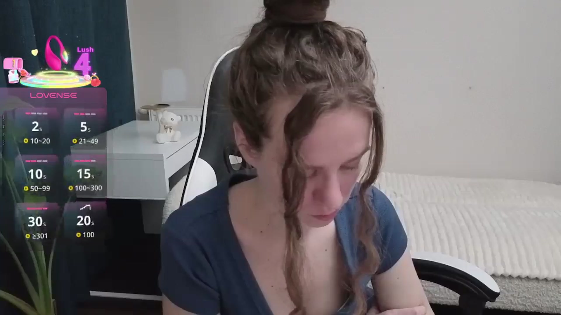 Gallery image thumbnail from BlueFlowerr's myfreecams stream on, 01/07/2026, 17:24 image 5 of 20
