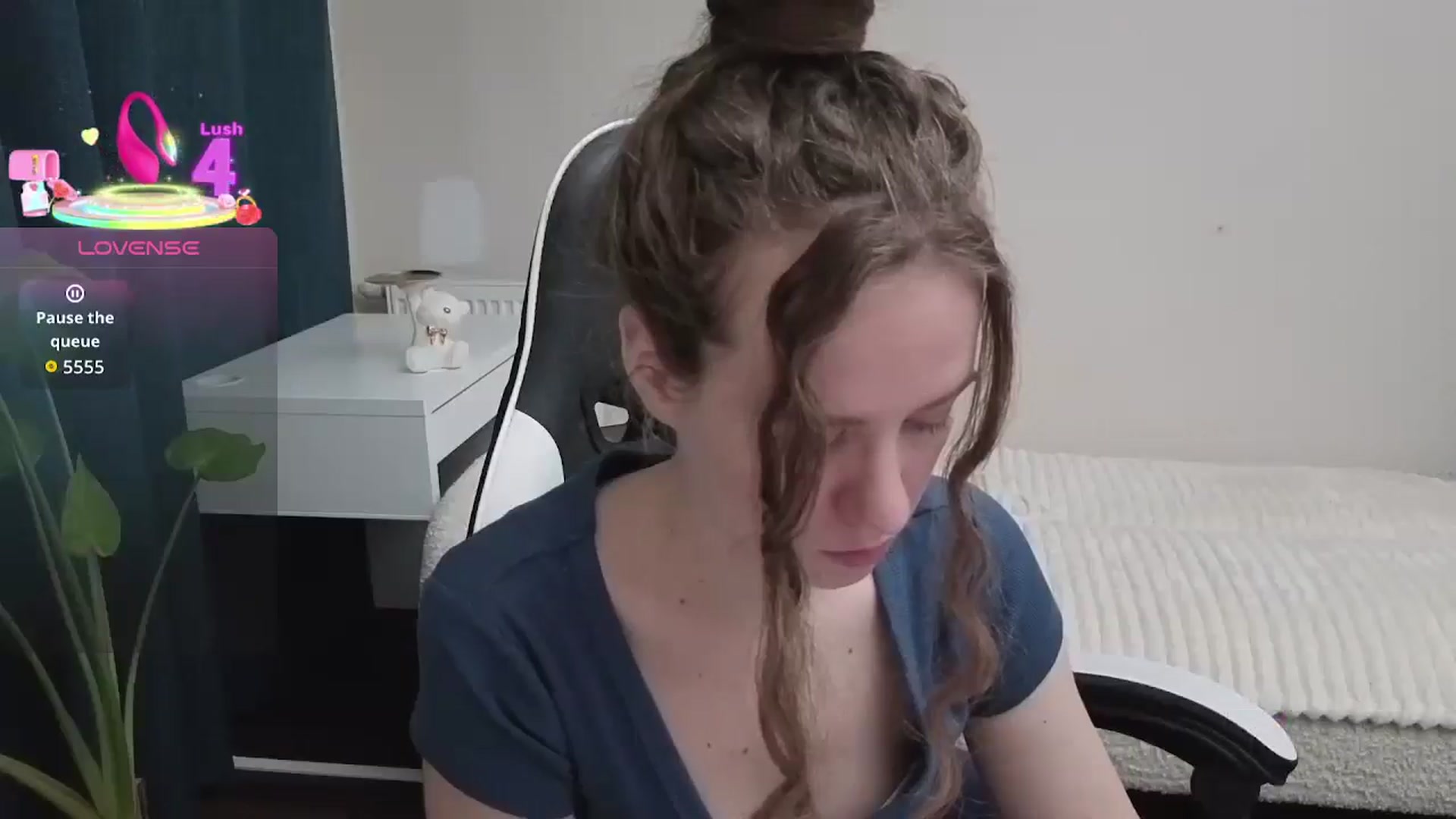 Gallery image thumbnail from BlueFlowerr's myfreecams stream on, 01/07/2026, 17:24 image 3 of 20