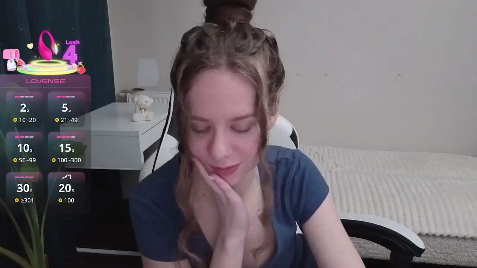 Gallery image thumbnail from BlueFlowerr's myfreecams stream on, 01/07/2026, 17:24 image 7 of 20