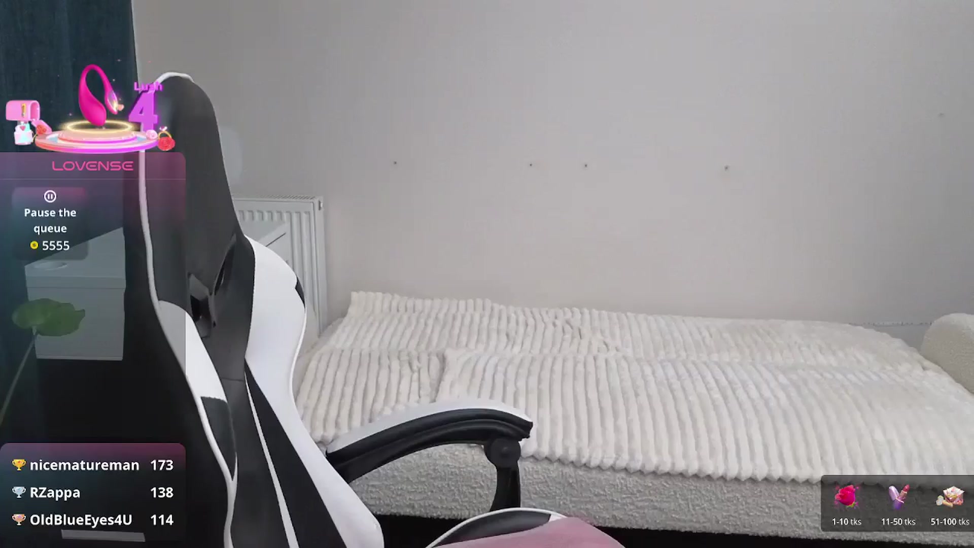 Gallery image thumbnail from BlueFlowerr's myfreecams stream on, 01/07/2026, 19:02 image 12 of 20