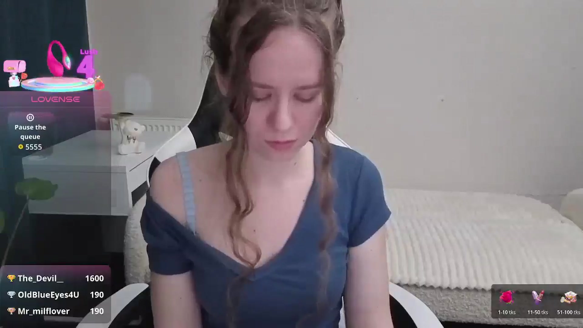 Gallery image thumbnail from BlueFlowerr's myfreecams stream on, 01/07/2026, 19:56 image 11 of 20
