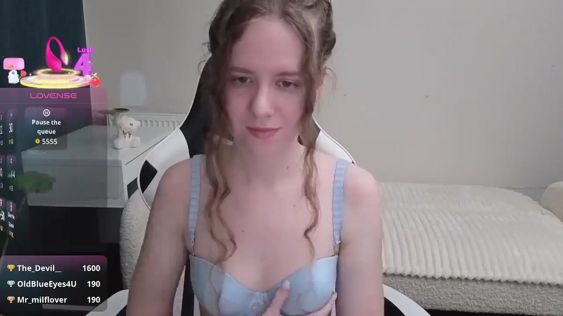 Gallery image thumbnail from BlueFlowerr's myfreecams stream on, 01/07/2026, 19:56 image 20 of 20