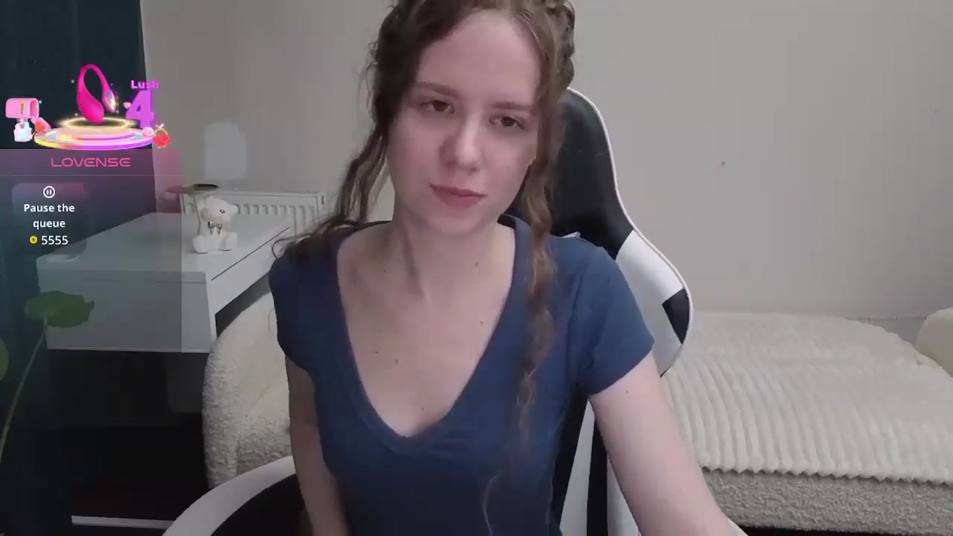 Gallery image thumbnail from BlueFlowerr's myfreecams stream on, 01/07/2026, 19:56 image 2 of 20