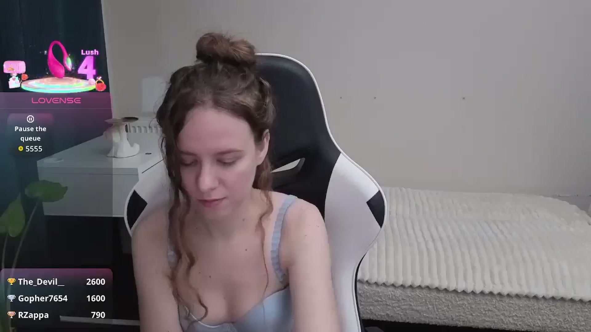 Gallery image thumbnail from BlueFlowerr's myfreecams stream on, 01/08/2026, 24:00 image 7 of 20