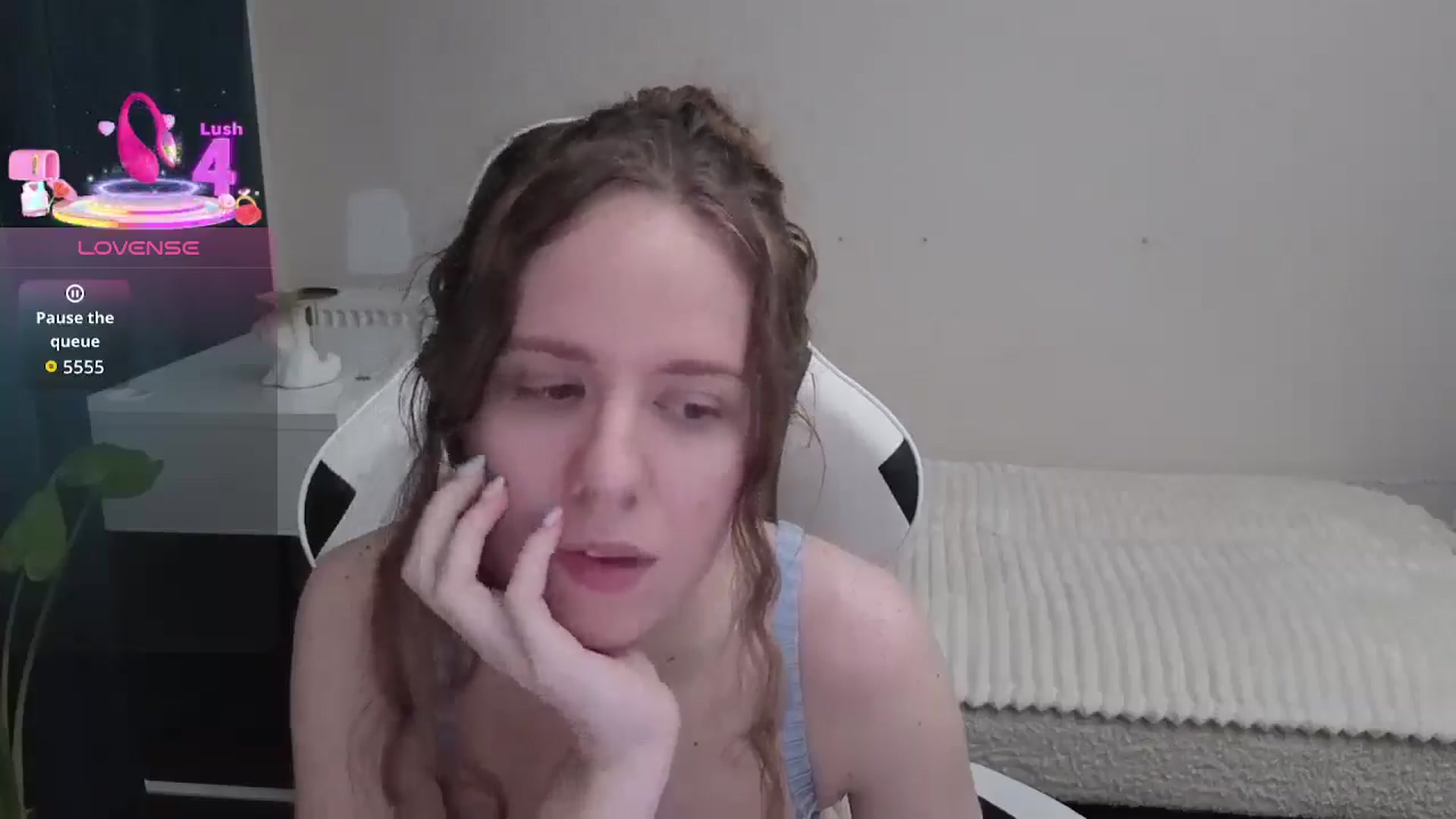 Gallery image thumbnail from BlueFlowerr's myfreecams stream on, 01/08/2026, 24:35 image 17 of 20