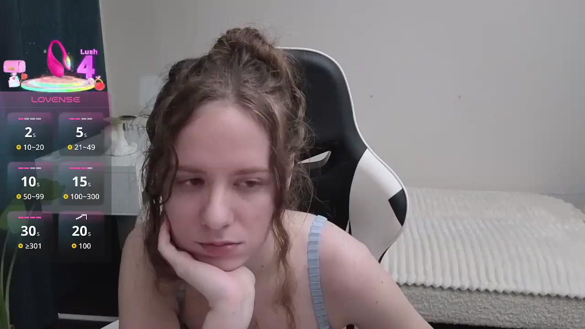 Gallery image thumbnail from BlueFlowerr's myfreecams stream on, 01/08/2026, 24:35 image 18 of 20