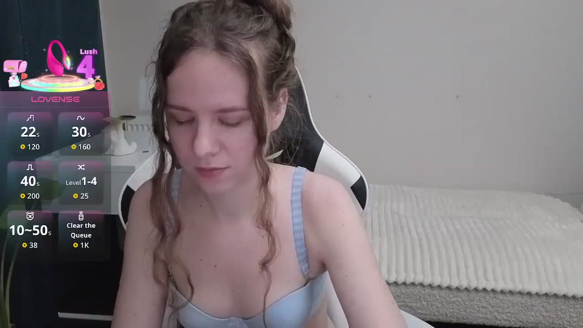 Gallery image thumbnail from BlueFlowerr's myfreecams stream on, 01/08/2026, 24:35 image 14 of 20