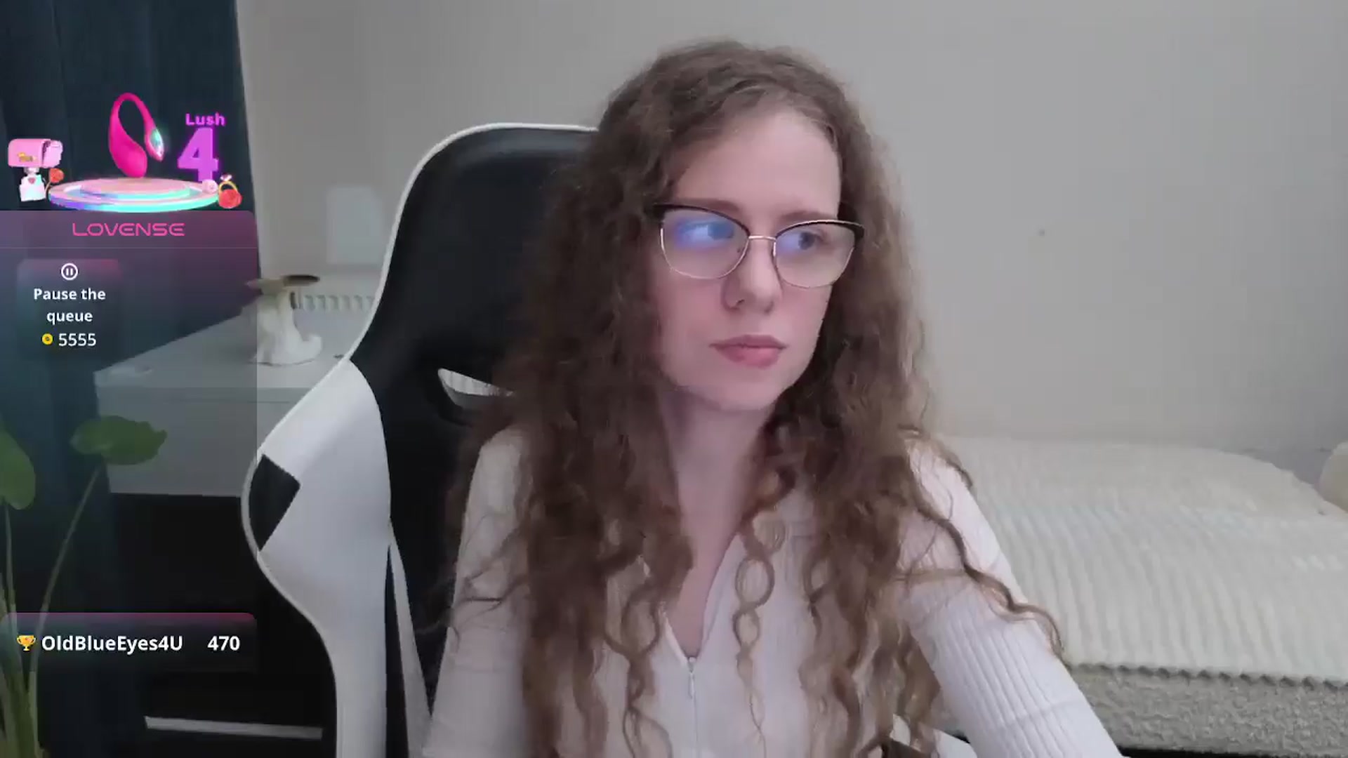 Gallery image thumbnail from BlueFlowerr's myfreecams stream on, 01/08/2026, 22:07 image 13 of 20