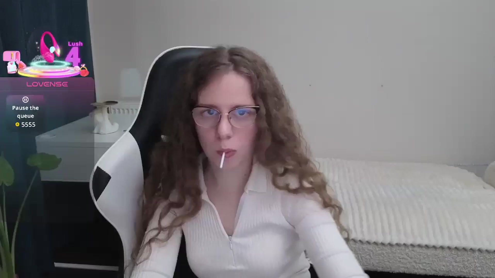 Gallery image thumbnail from BlueFlowerr's myfreecams stream on, 01/08/2026, 22:07 image 8 of 20