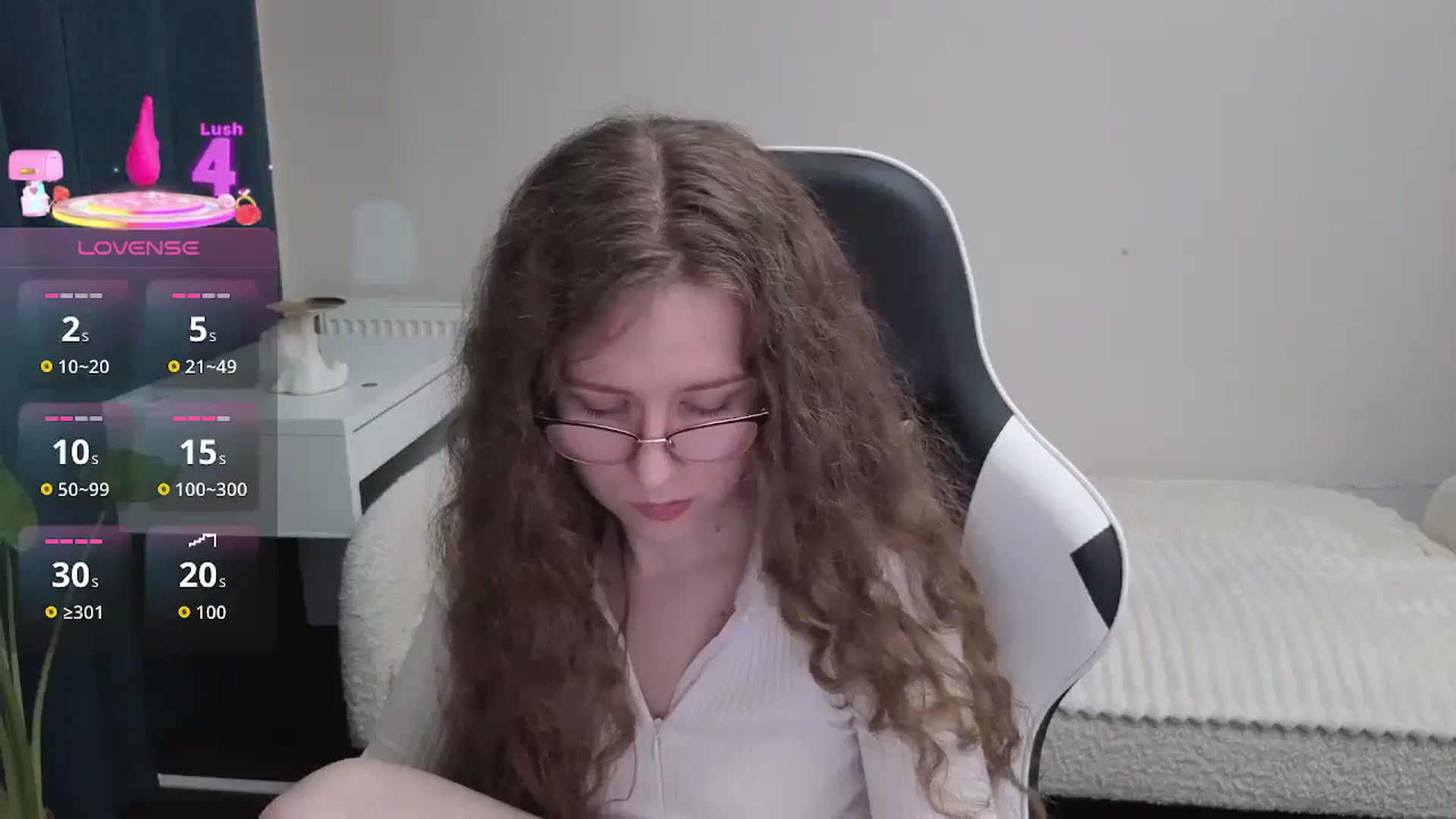 Gallery image thumbnail from BlueFlowerr's myfreecams stream on, 01/08/2026, 22:07 image 16 of 20