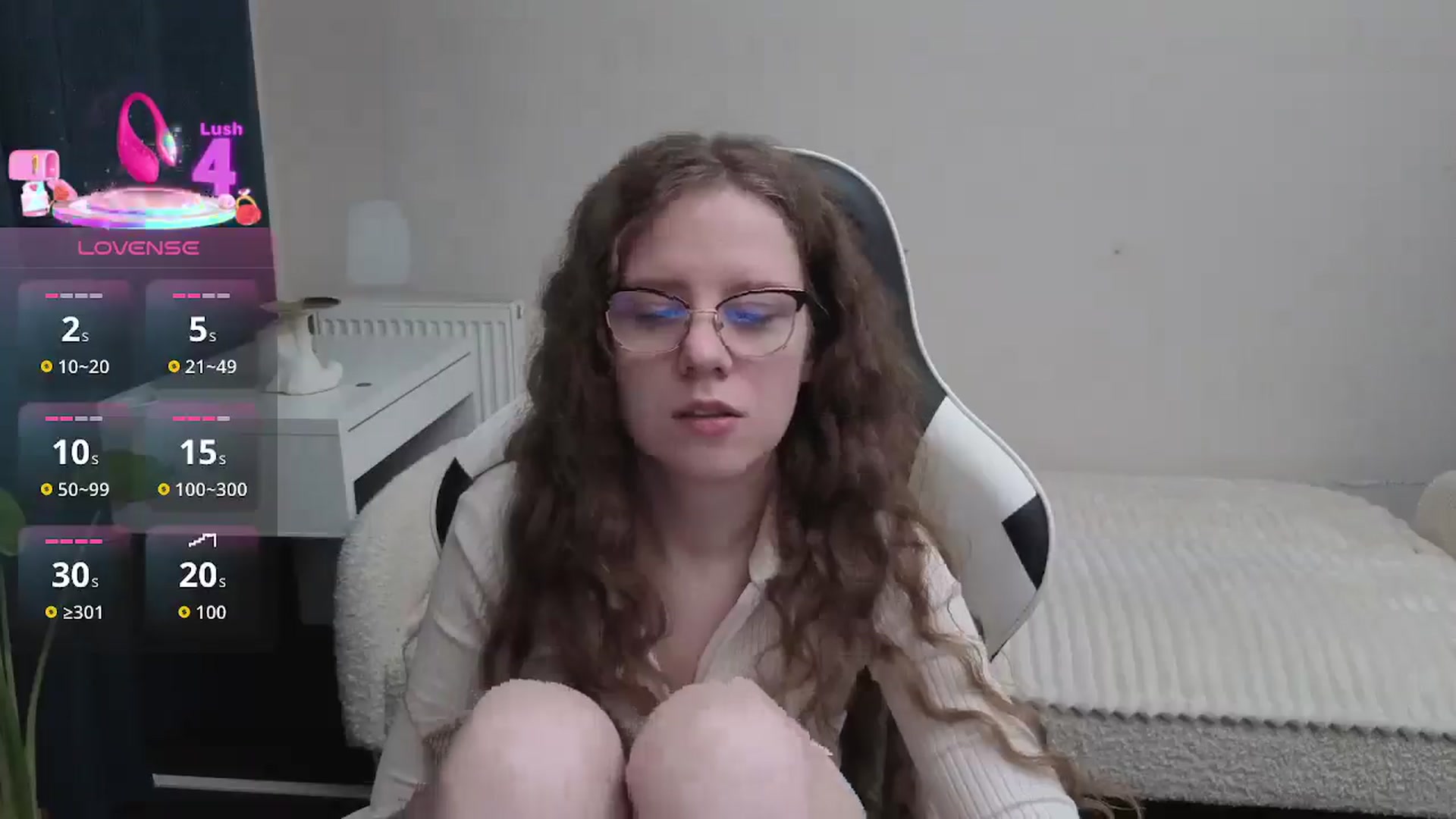 Gallery image thumbnail from BlueFlowerr's myfreecams stream on, 01/08/2026, 22:21 image 16 of 20