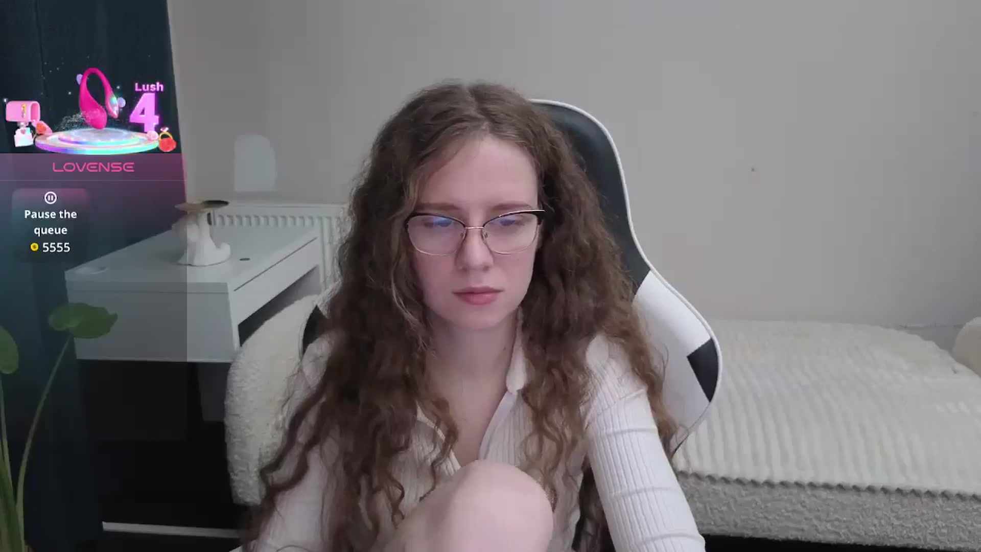 Gallery image thumbnail from BlueFlowerr's myfreecams stream on, 01/08/2026, 22:21 image 7 of 20
