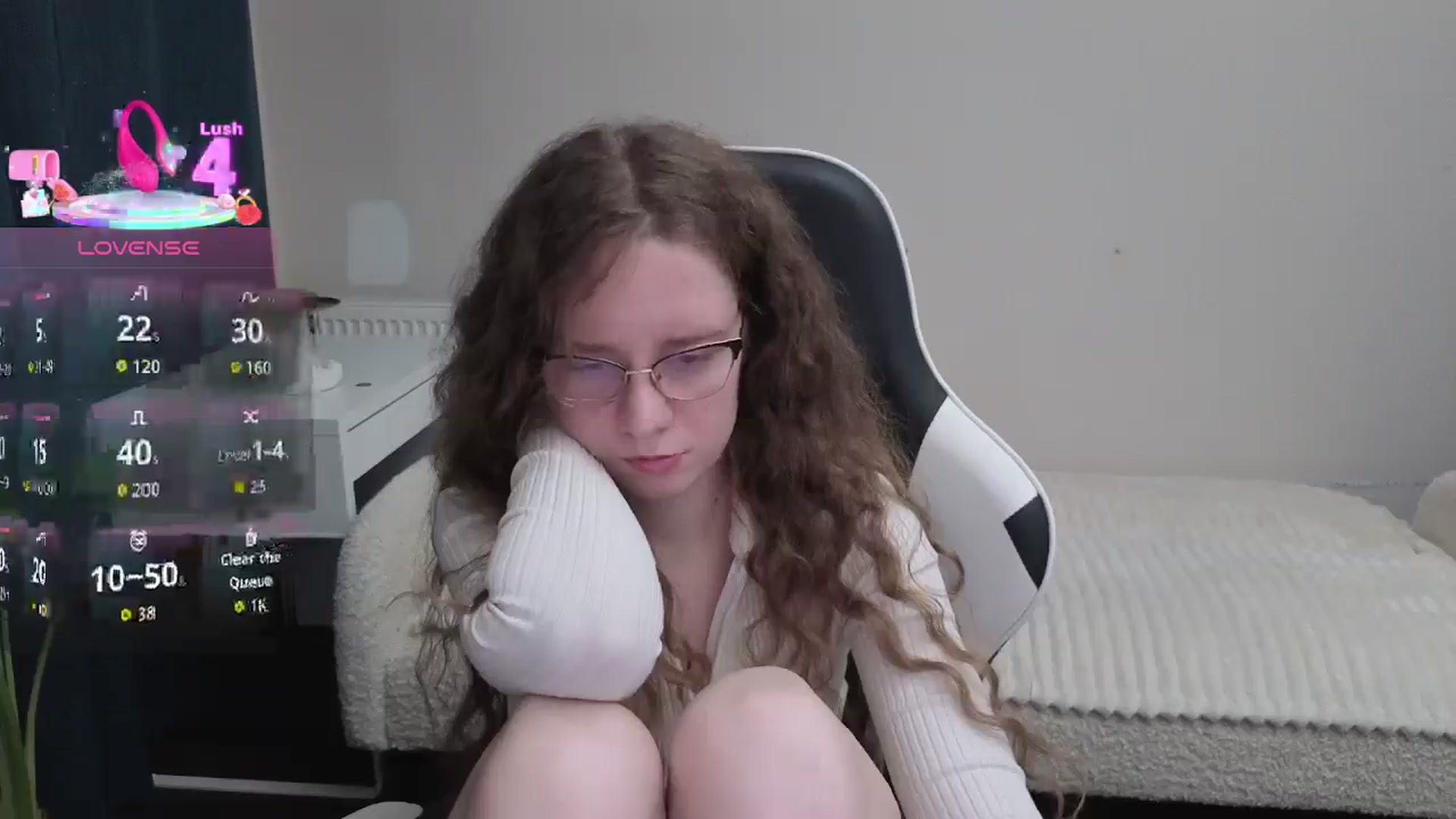 Gallery image thumbnail from BlueFlowerr's myfreecams stream on, 01/08/2026, 22:21 image 15 of 20