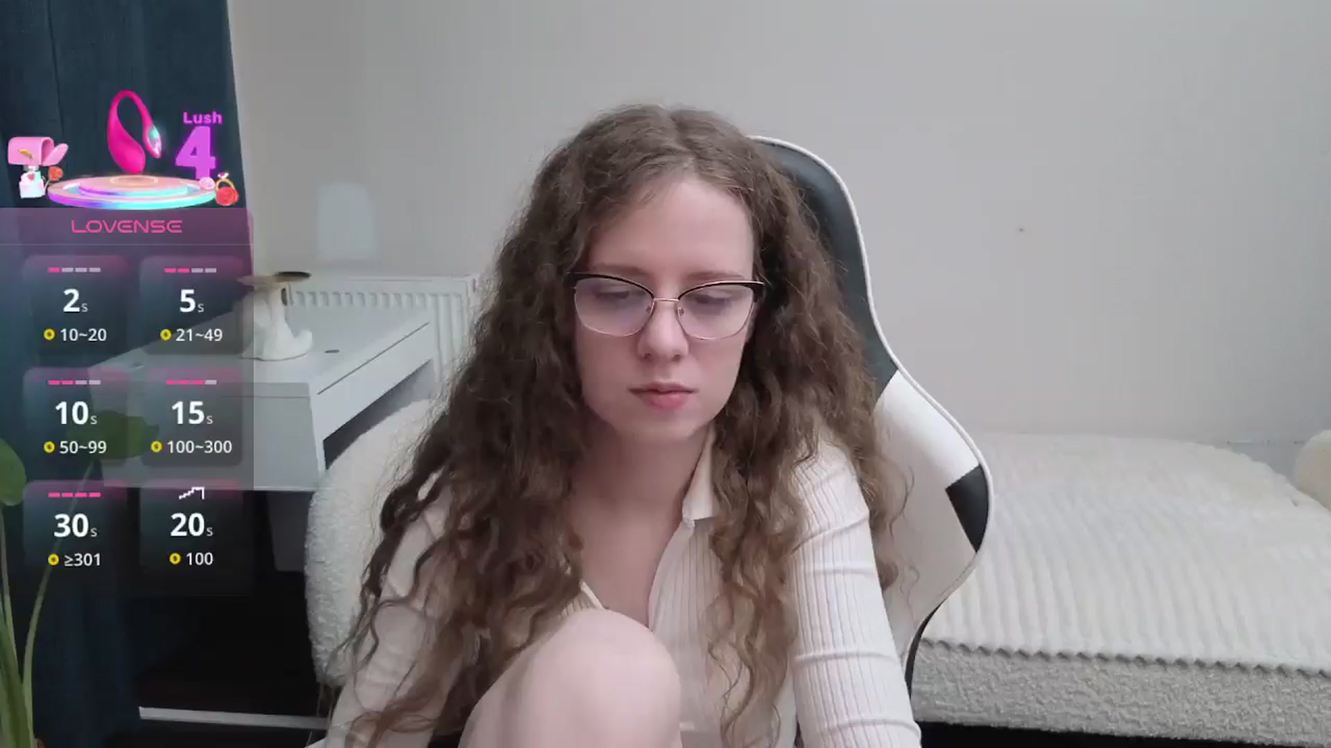 Gallery image thumbnail from BlueFlowerr's myfreecams stream on, 01/08/2026, 22:21 image 1 of 20