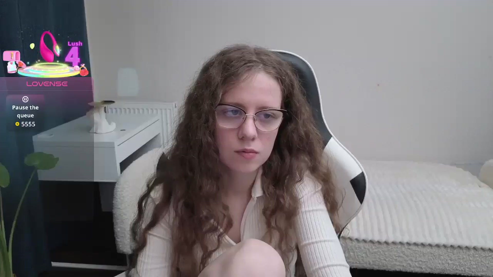 Gallery image thumbnail from BlueFlowerr's myfreecams stream on, 01/08/2026, 22:21 image 2 of 20