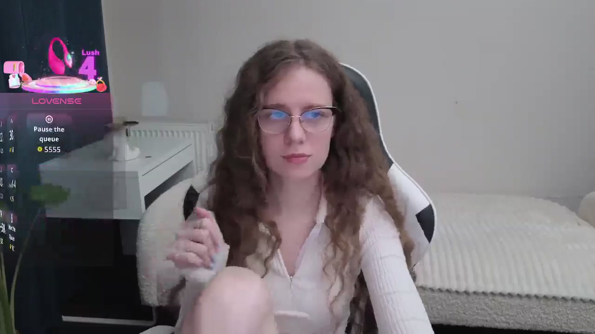 Gallery image thumbnail from BlueFlowerr's myfreecams stream on, 01/08/2026, 22:21 image 8 of 20