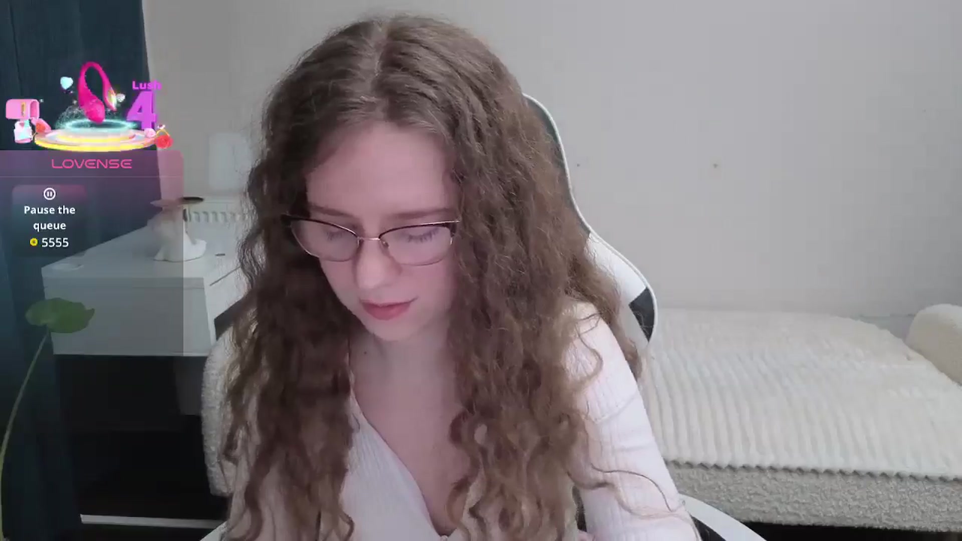 Gallery image thumbnail from BlueFlowerr's myfreecams stream on, 01/08/2026, 23:42 image 2 of 20