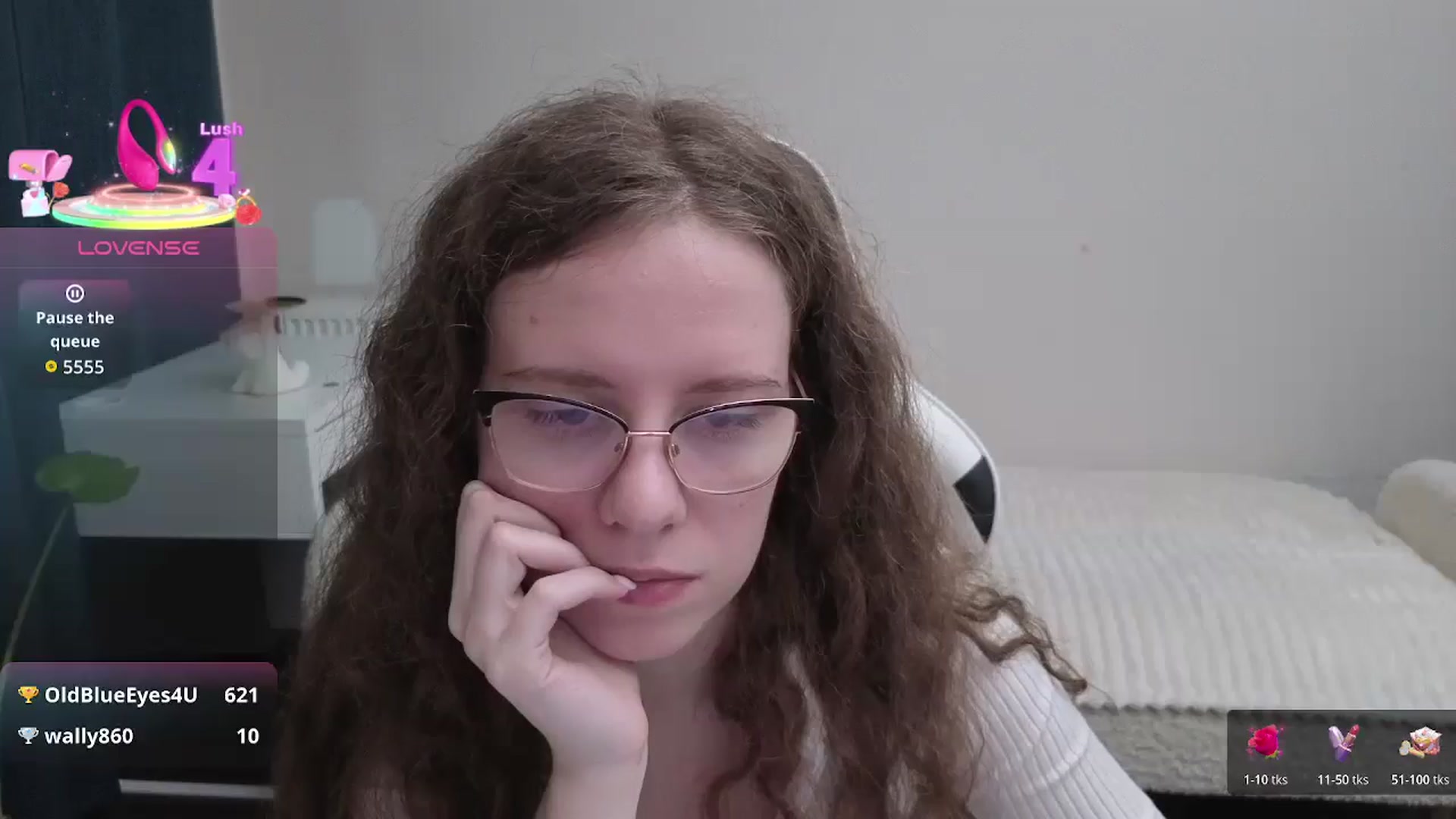 Gallery image thumbnail from BlueFlowerr's myfreecams stream on, 01/08/2026, 23:42 image 17 of 20