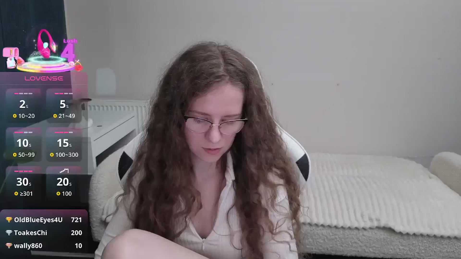 Gallery image thumbnail from BlueFlowerr's myfreecams stream on, 01/09/2026, 24:54 image 5 of 20