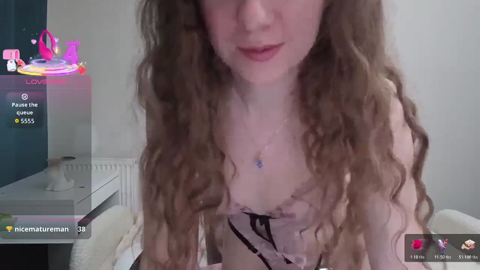 Gallery image thumbnail from BlueFlowerr's myfreecams stream on, 01/09/2026, 16:07 image 5 of 20
