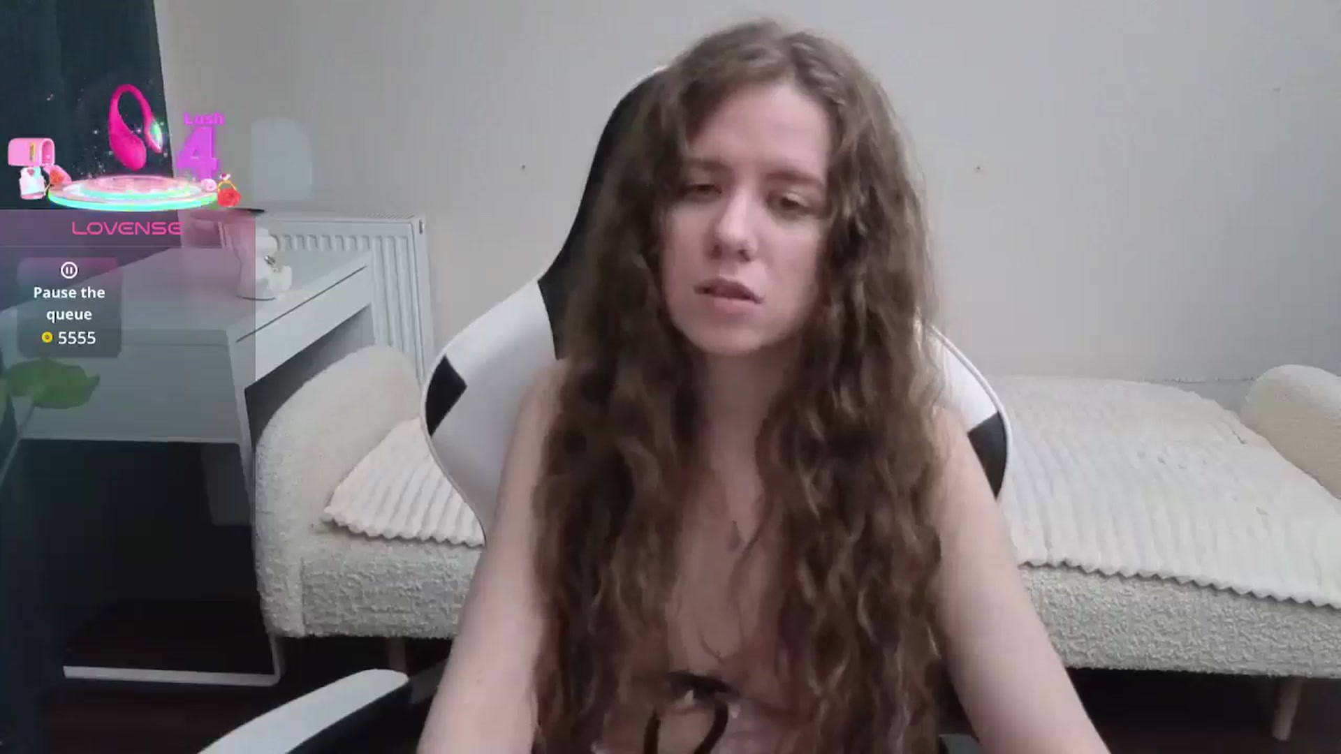 Gallery image thumbnail from BlueFlowerr's myfreecams stream on, 01/10/2026, 24:06 image 4 of 20
