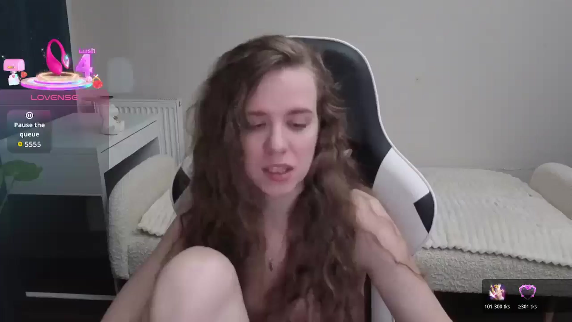 Gallery image thumbnail from BlueFlowerr's myfreecams stream on, 01/10/2026, 24:06 image 9 of 20