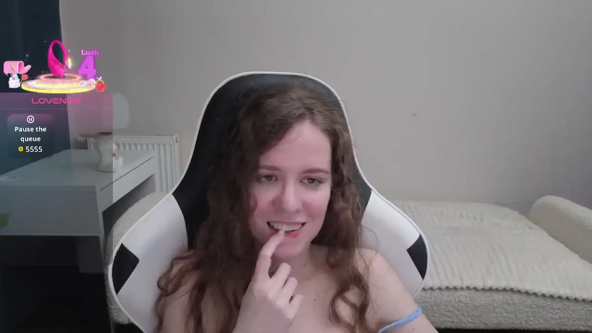 Gallery image thumbnail from BlueFlowerr's myfreecams stream on, 01/10/2026, 20:48 image 20 of 20