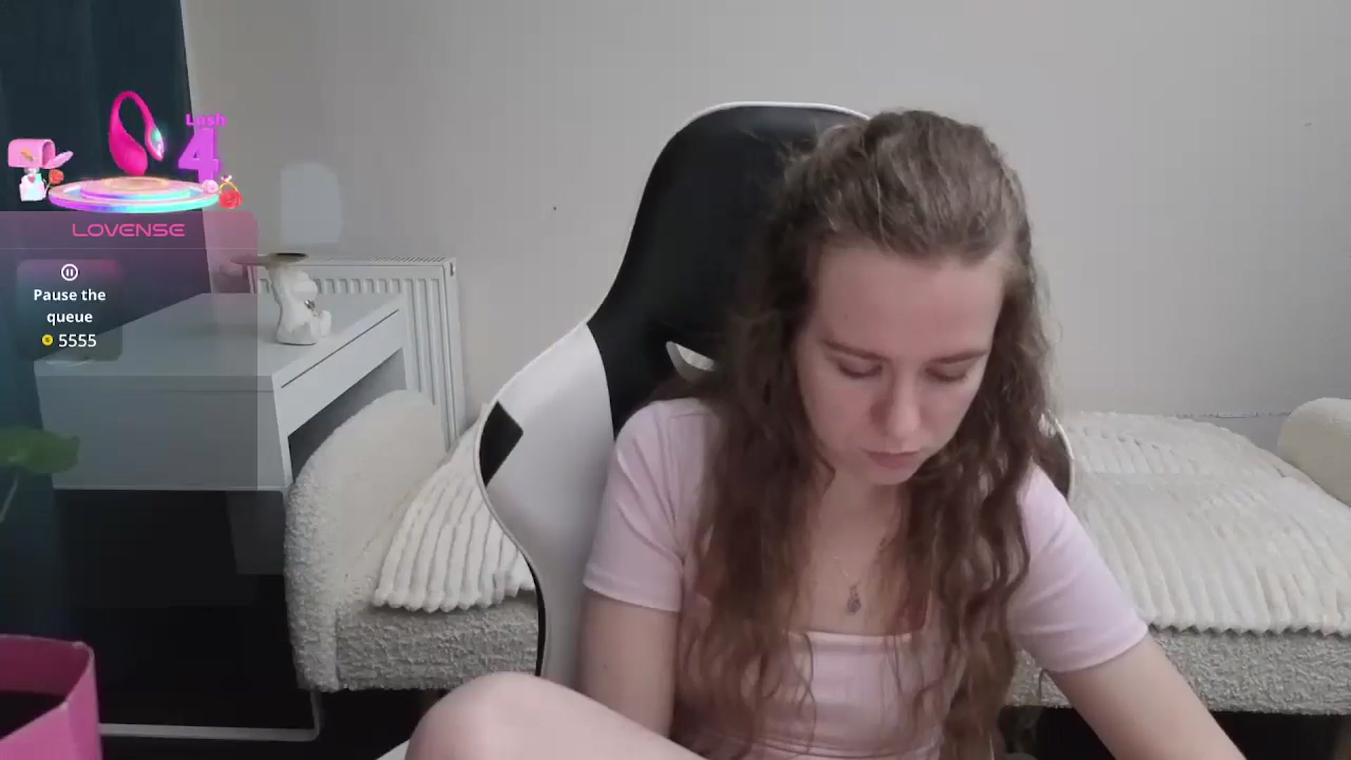 Gallery image thumbnail from BlueFlowerr's myfreecams stream on, 01/12/2026, 02:20 image 7 of 20