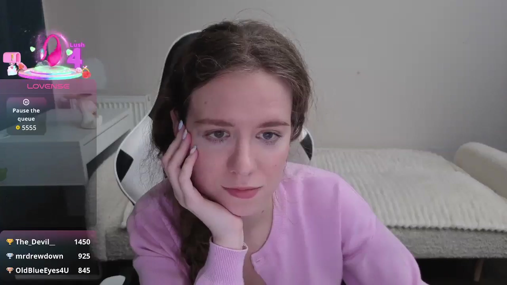 Gallery image thumbnail from BlueFlowerr's myfreecams stream on, 01/12/2026, 23:23 image 17 of 20
