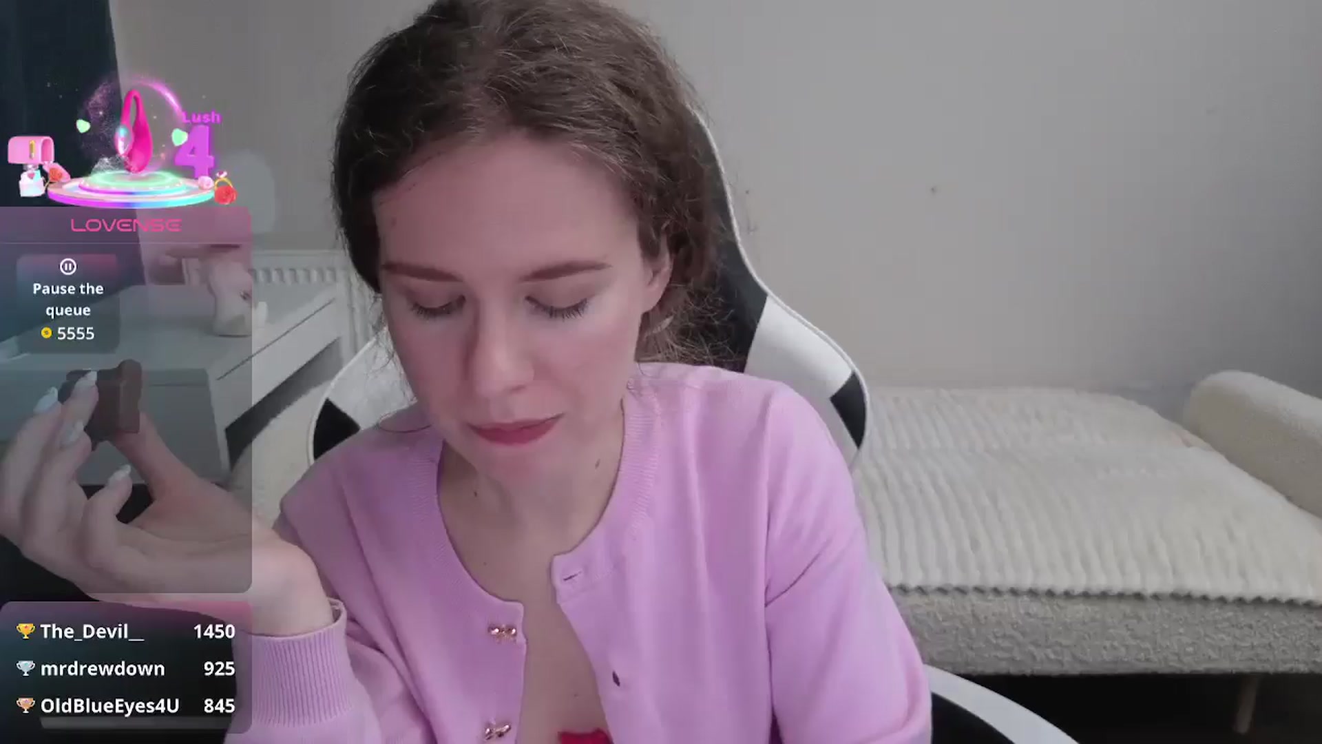 Gallery image thumbnail from BlueFlowerr's myfreecams stream on, 01/12/2026, 23:23 image 1 of 20