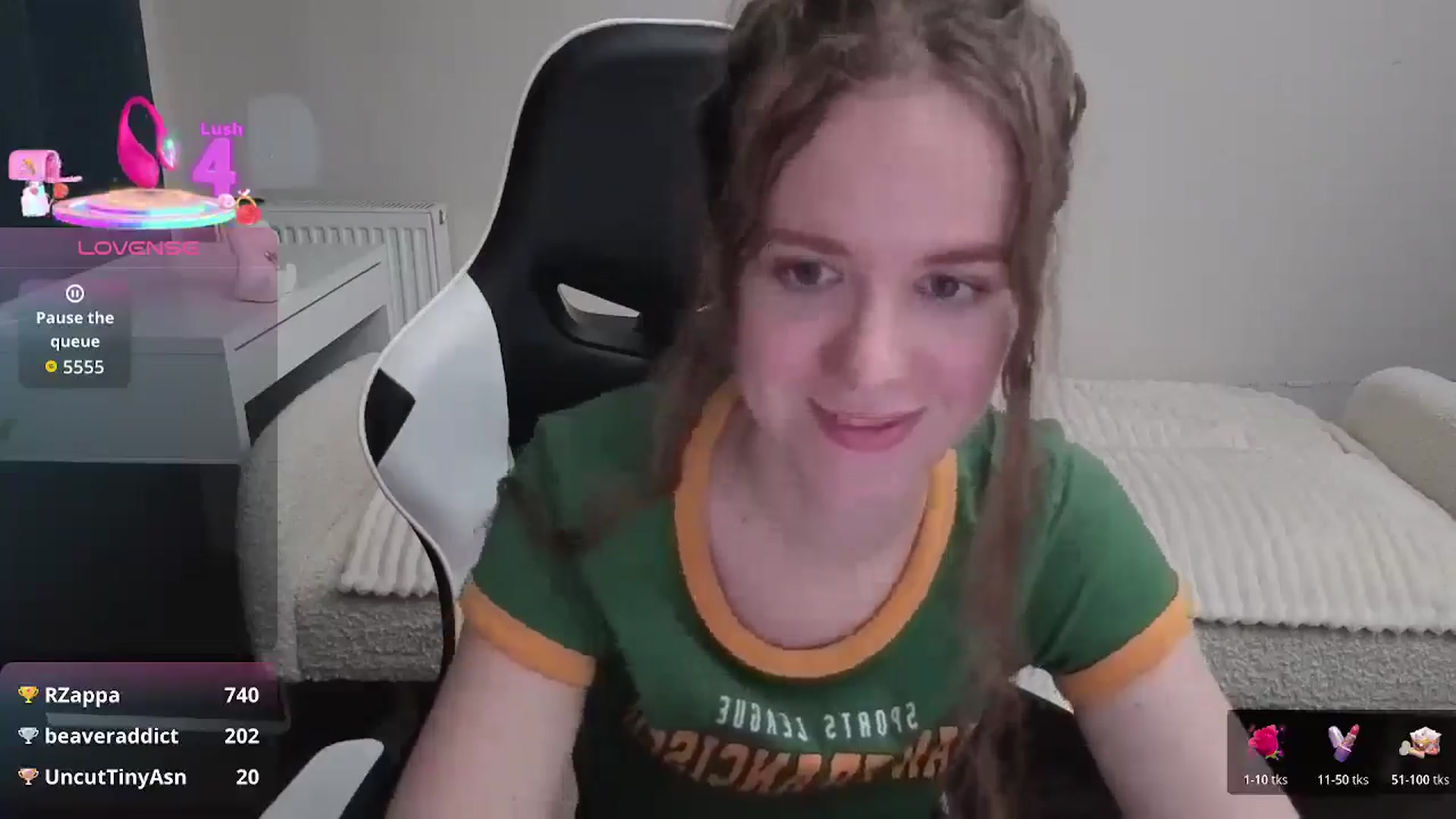 Gallery image thumbnail from BlueFlowerr's myfreecams stream on, 01/13/2026, 23:49 image 12 of 20