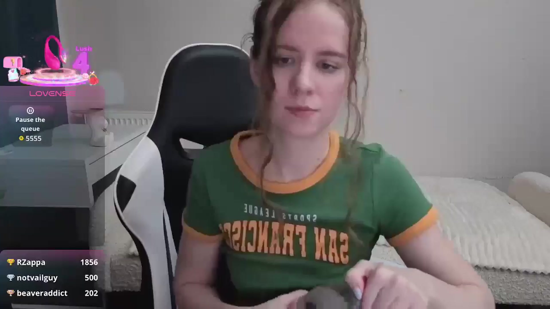 Gallery image thumbnail from BlueFlowerr's myfreecams stream on, 01/14/2026, 02:11 image 18 of 20