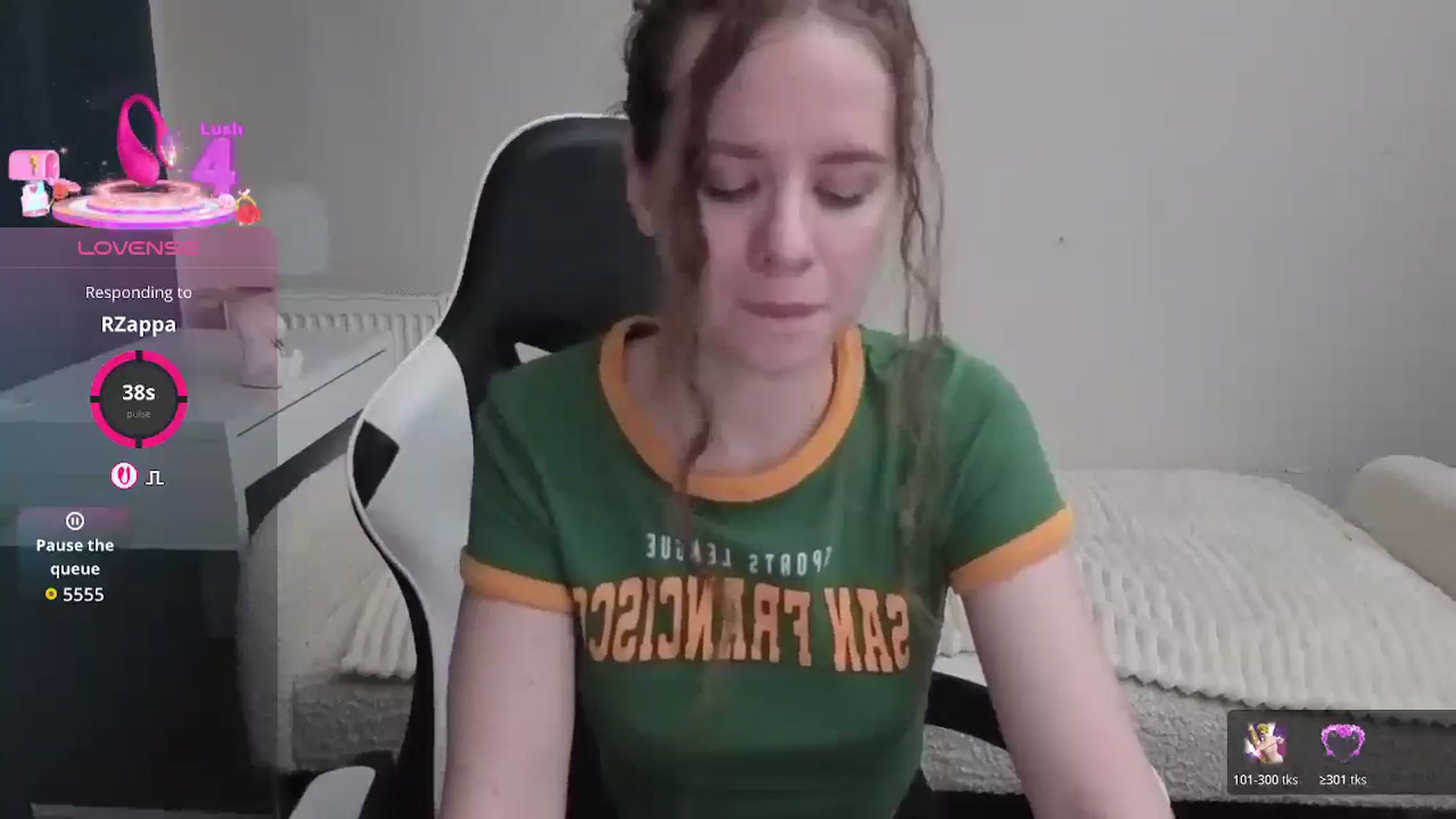Gallery image thumbnail from BlueFlowerr's myfreecams stream on, 01/14/2026, 02:11 image 15 of 20