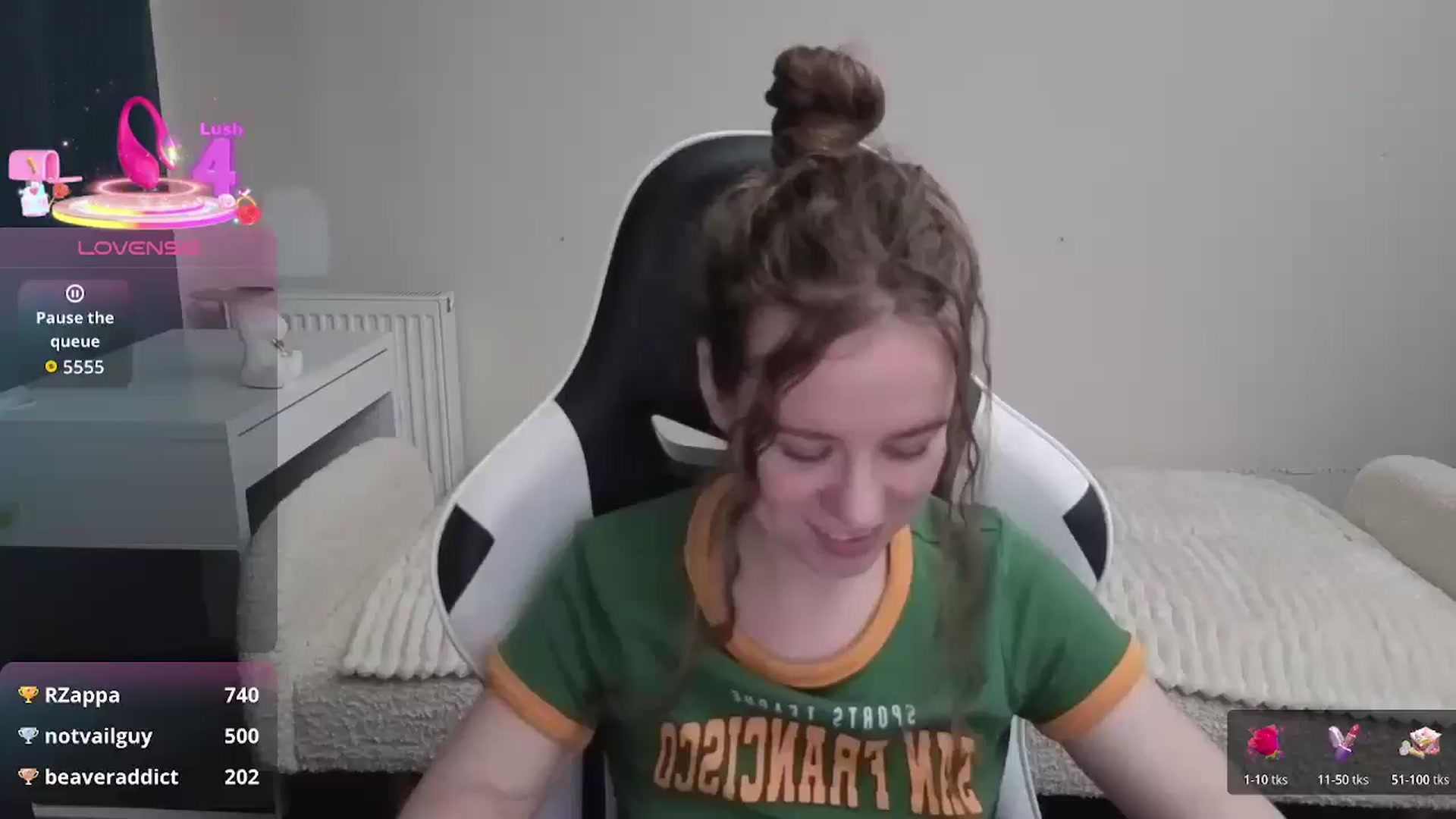 Gallery image thumbnail from BlueFlowerr's myfreecams stream on, 01/14/2026, 02:11 image 1 of 20