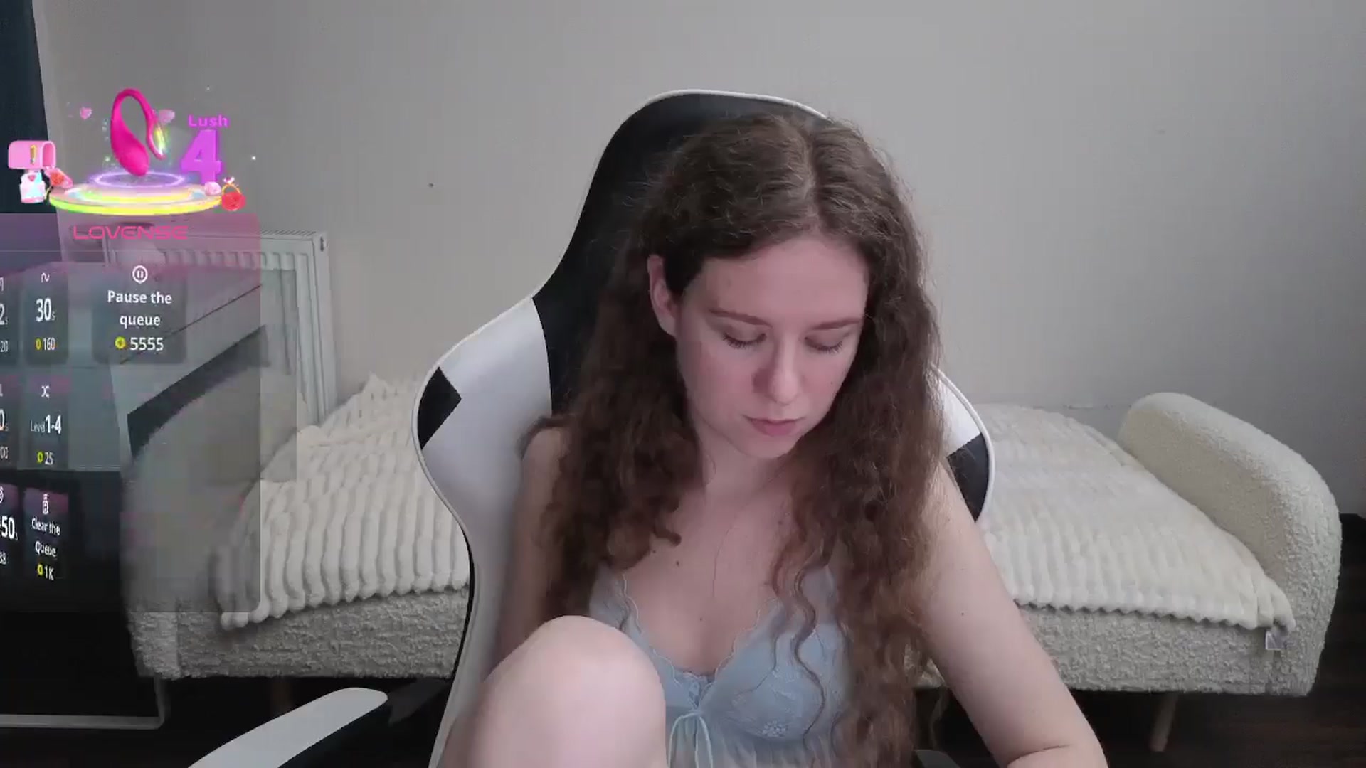 Gallery image thumbnail from BlueFlowerr's myfreecams stream on, 01/14/2026, 22:18 image 13 of 20