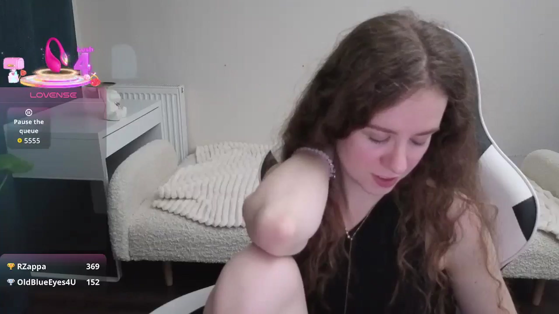 Gallery image thumbnail from BlueFlowerr's myfreecams stream on, 01/15/2026, 15:31 image 16 of 20