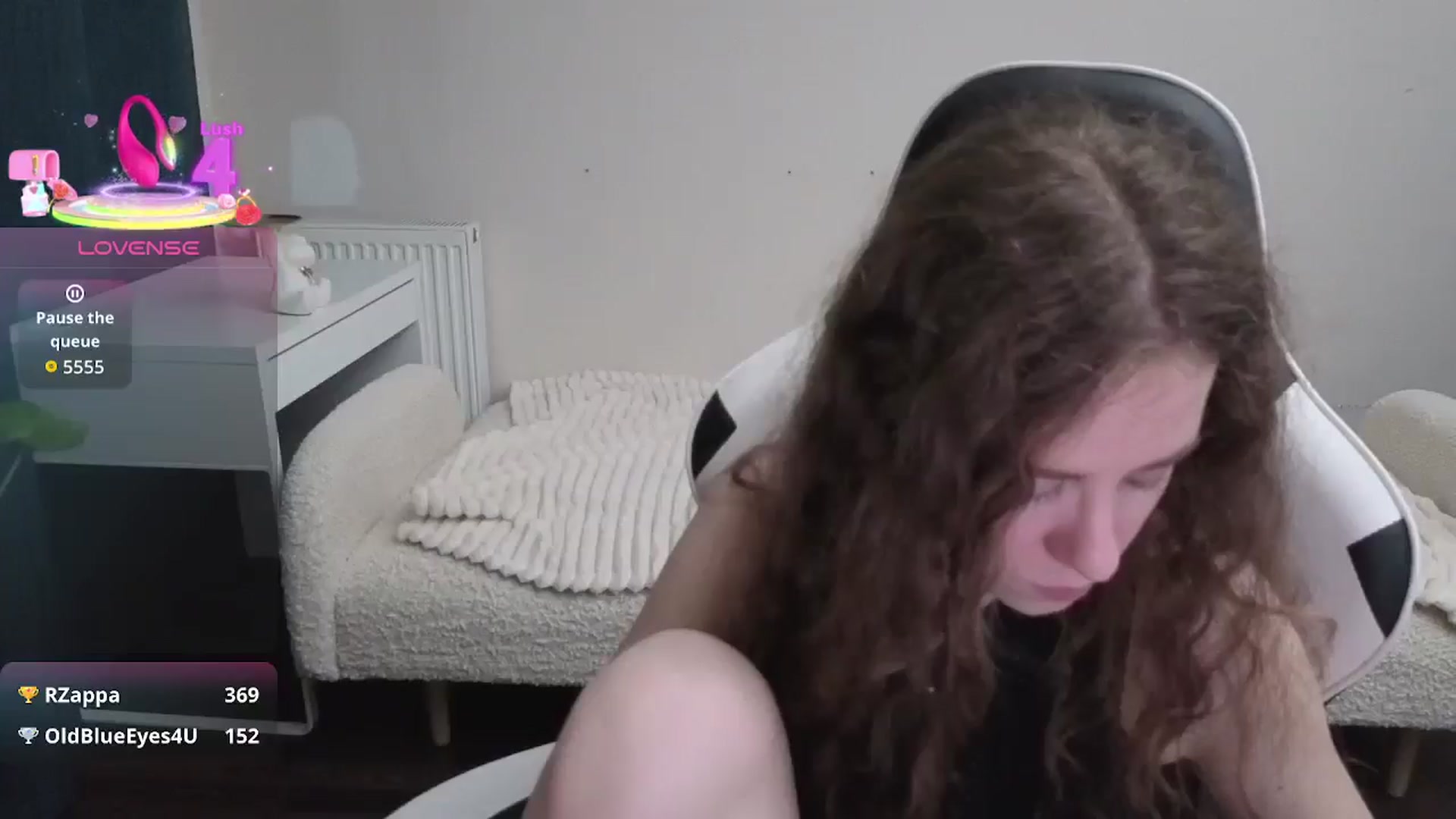 Gallery image thumbnail from BlueFlowerr's myfreecams stream on, 01/15/2026, 15:31 image 18 of 20