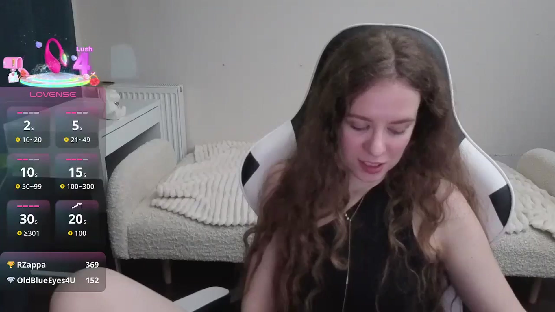 Gallery image thumbnail from BlueFlowerr's myfreecams stream on, 01/15/2026, 15:31 image 15 of 20